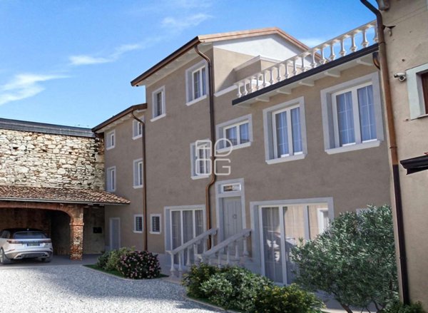 appartamento in vendita a Desenzano del Garda