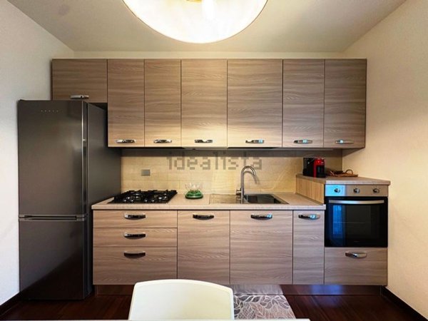 appartamento in vendita a Desenzano del Garda in zona Rivoltella