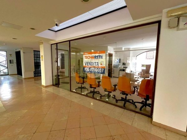 negozio in vendita a Desenzano del Garda