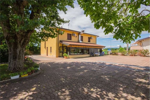 ufficio in vendita a Desenzano del Garda