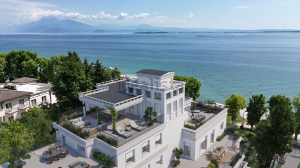 appartamento in vendita a Desenzano del Garda