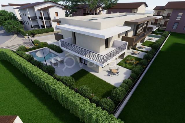 casa indipendente in vendita a Desenzano del Garda in zona Rivoltella