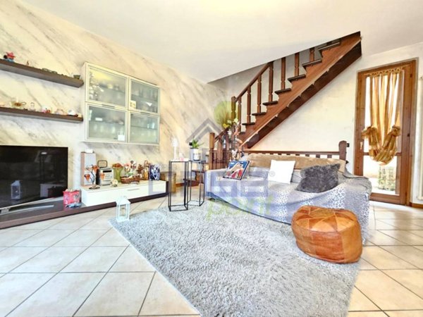 casa indipendente a Desenzano del Garda in zona San Martino della Battaglia