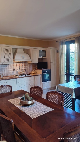 casa indipendente in vendita a Desenzano del Garda