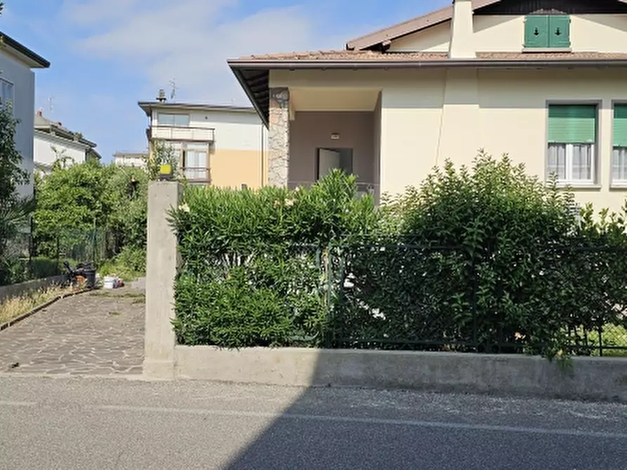 casa indipendente in vendita a Desenzano del Garda