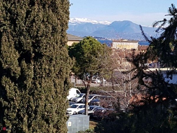 casa indipendente in vendita a Desenzano del Garda in zona Campeggio sul Vò