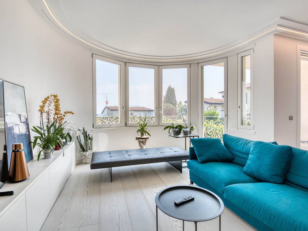 appartamento in vendita a Desenzano del Garda