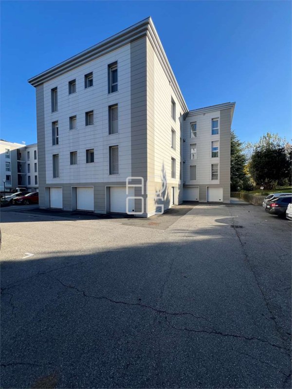 appartamento in vendita a Desenzano del Garda in zona Rivoltella