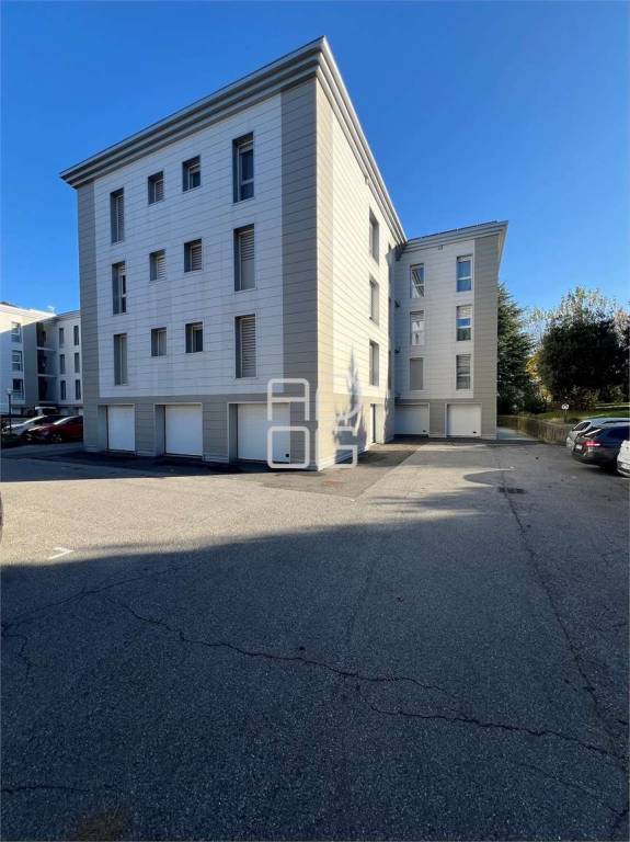 appartamento in vendita a Desenzano del Garda in zona Rivoltella