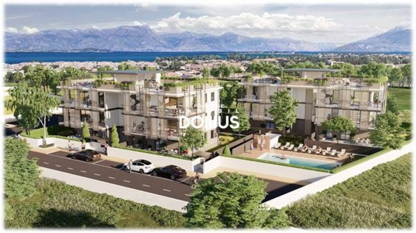 appartamento in vendita a Desenzano del Garda in zona Rivoltella