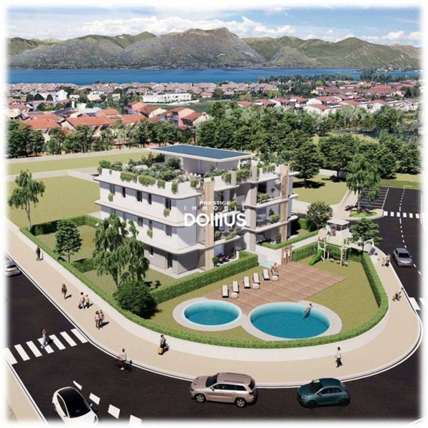 appartamento in vendita a Desenzano del Garda in zona Rivoltella