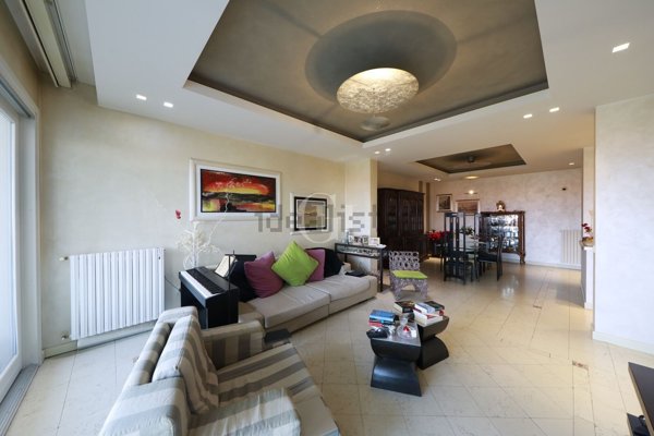 appartamento in vendita a Desenzano del Garda