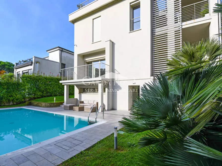 casa indipendente in vendita a Desenzano del Garda