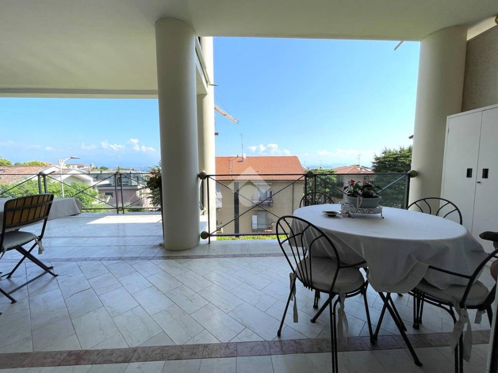 appartamento in vendita a Desenzano del Garda