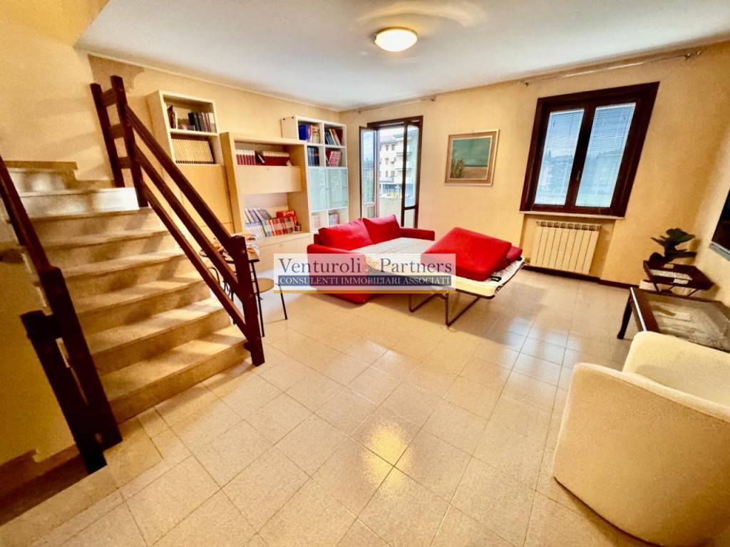 casa indipendente in vendita a Desenzano del Garda