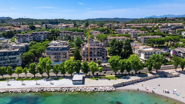 appartamento in vendita a Desenzano del Garda