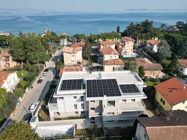 appartamento in vendita a Desenzano del Garda