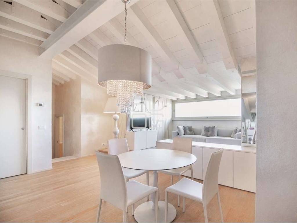 appartamento in vendita a Desenzano del Garda