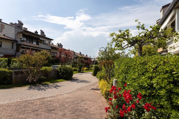 appartamento in vendita a Desenzano del Garda