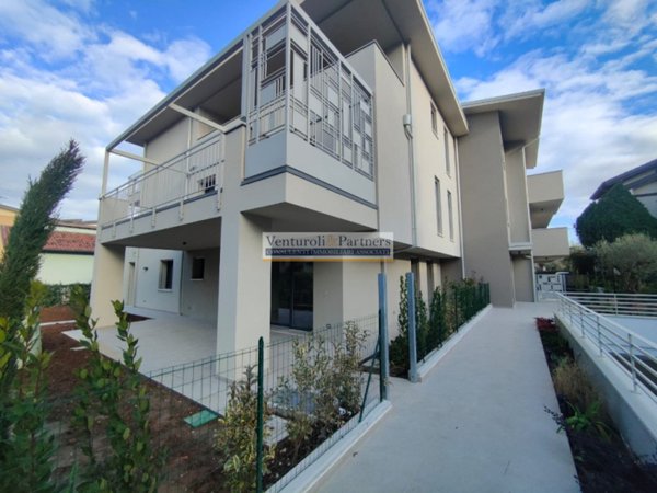 appartamento in vendita a Desenzano del Garda