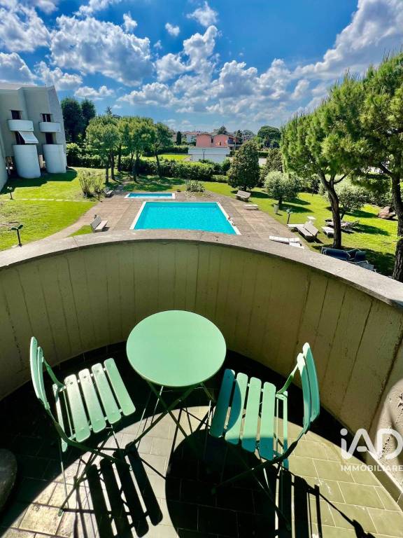 appartamento in vendita a Desenzano del Garda in zona Rivoltella