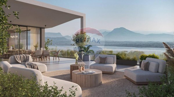 appartamento in vendita a Desenzano del Garda in zona Campeggio sul Vò