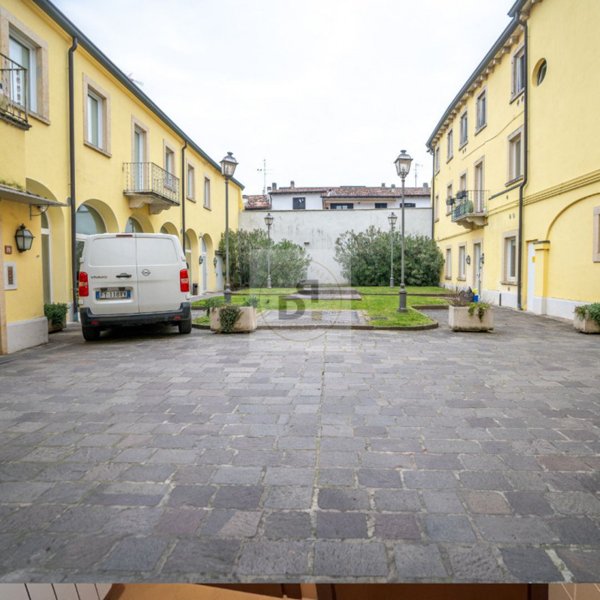 appartamento in vendita a Desenzano del Garda