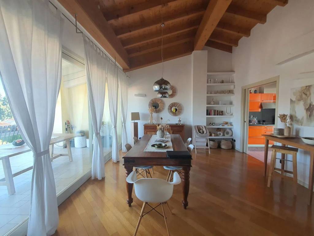 appartamento in vendita a Desenzano del Garda