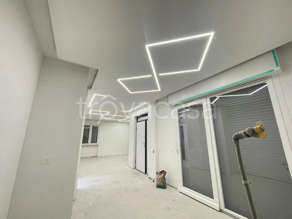 casa indipendente in vendita a Desenzano del Garda