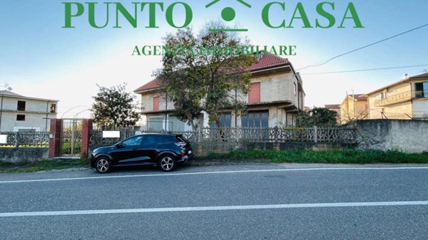 locale di sgombero in vendita a Desenzano del Garda in zona San Pietro