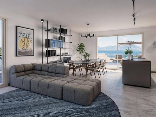 appartamento in vendita a Desenzano del Garda