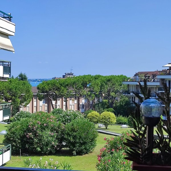 appartamento in vendita a Desenzano del Garda