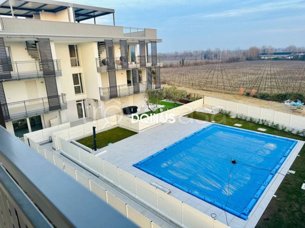 appartamento in vendita a Desenzano del Garda in zona Rivoltella