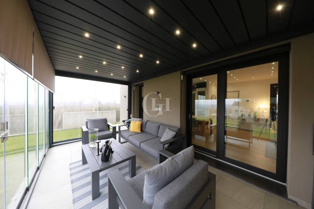 appartamento in vendita a Desenzano del Garda in zona Rivoltella