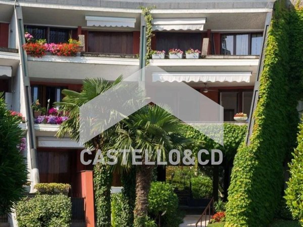 appartamento in vendita a Desenzano del Garda in zona Rivoltella