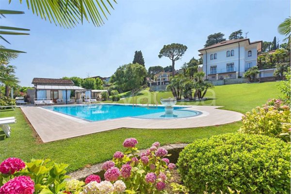 casa indipendente in vendita a Desenzano del Garda