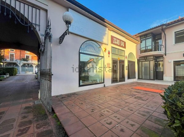 negozio in vendita a Desenzano del Garda
