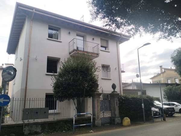 appartamento in vendita a Desenzano del Garda