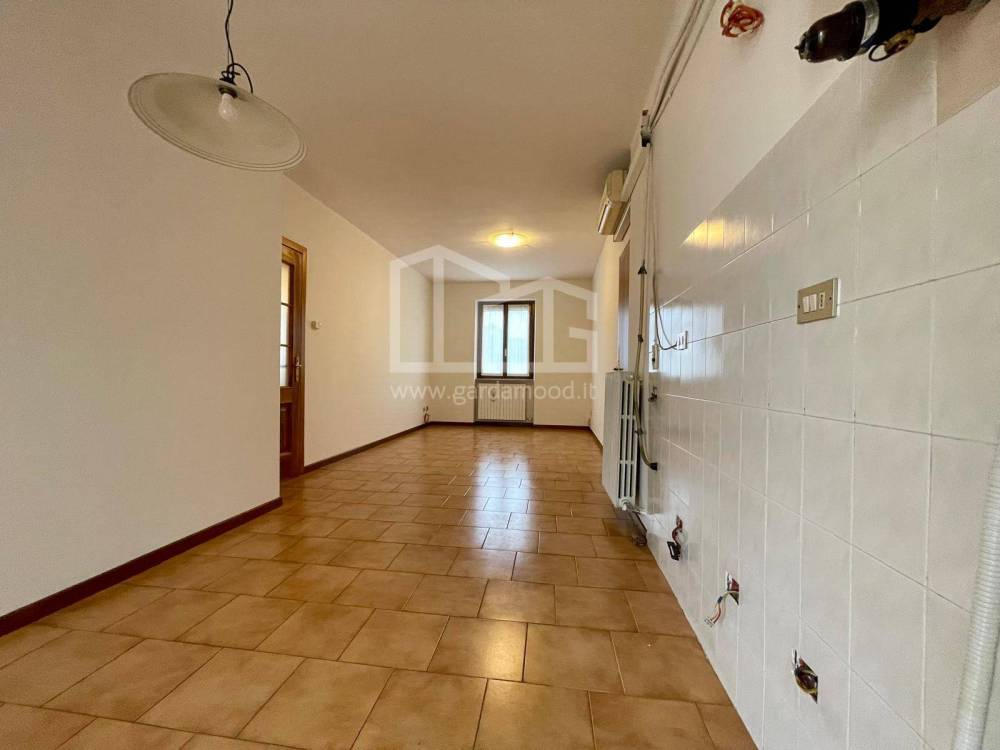 appartamento in vendita a Desenzano del Garda in zona Rivoltella