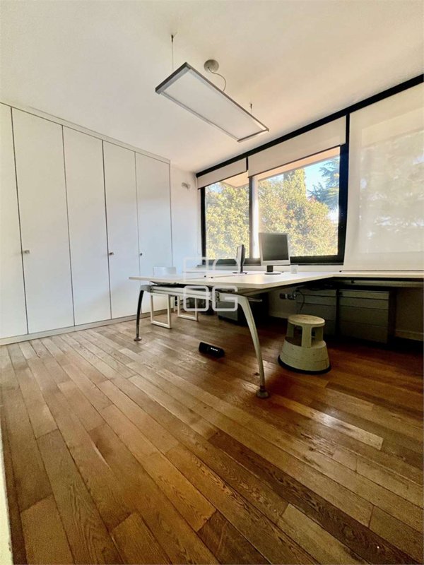 ufficio in vendita a Desenzano del Garda
