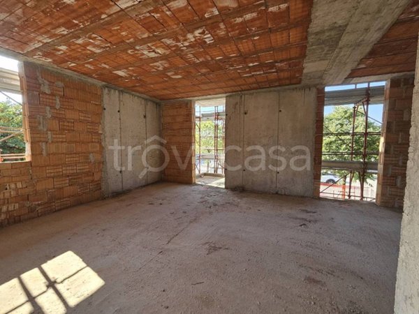 appartamento in vendita a Desenzano del Garda in zona Rivoltella