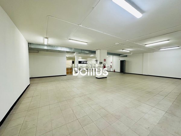 ufficio in vendita a Desenzano del Garda in zona Rivoltella