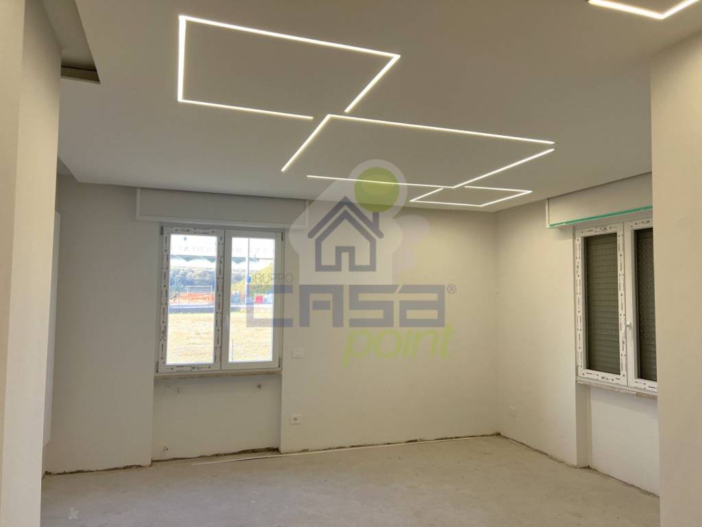 casa indipendente in vendita a Desenzano del Garda