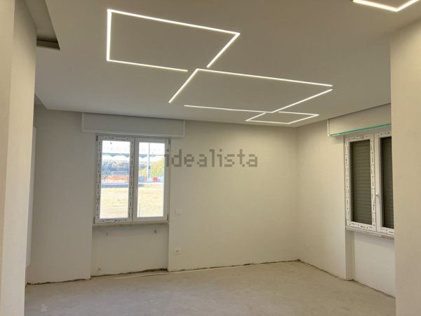 casa indipendente in vendita a Desenzano del Garda