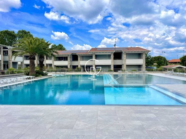 appartamento in vendita a Desenzano del Garda in zona Rivoltella