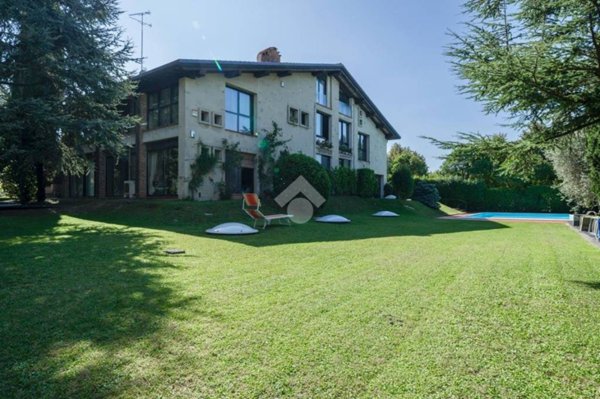 appartamento in vendita a Desenzano del Garda in zona Rivoltella