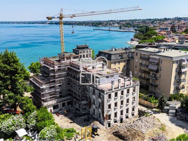 appartamento in vendita a Desenzano del Garda