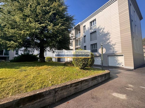 appartamento in vendita a Desenzano del Garda in zona Rivoltella