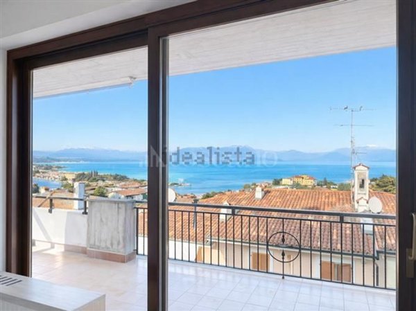 casa indipendente in vendita a Desenzano del Garda