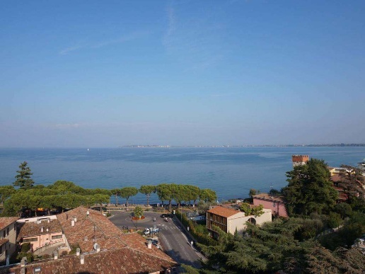 appartamento in vendita a Desenzano del Garda